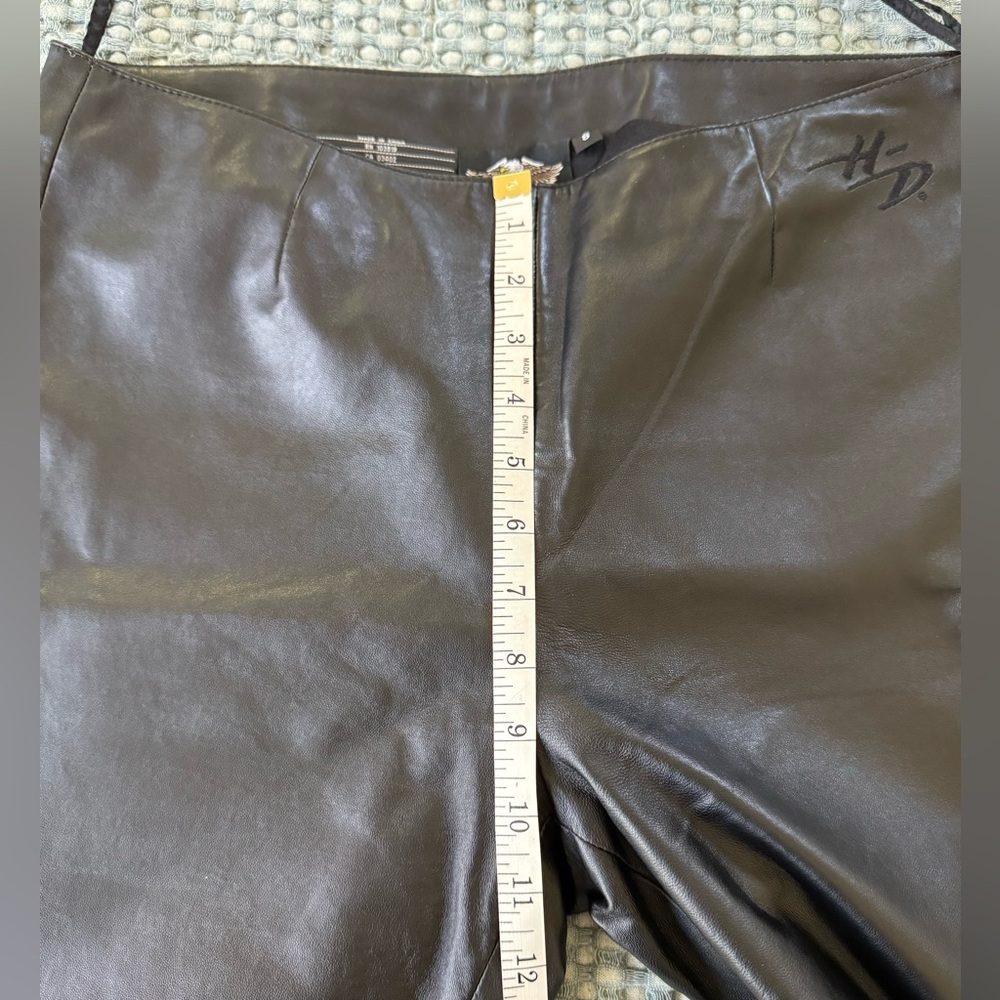 Vintage Y2K Harley Davidson Wonens Black 100% Leather Riding Pants Sz 8 - Picture 8 of 13